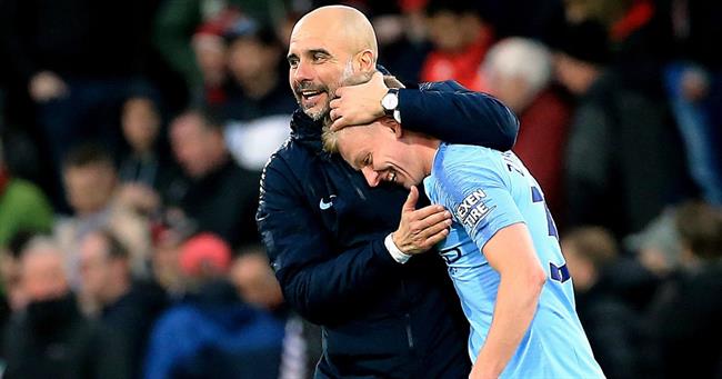 Pep goi dien cho Zinchenko ngay sau khi Man City vo dich Cup C1 chau au