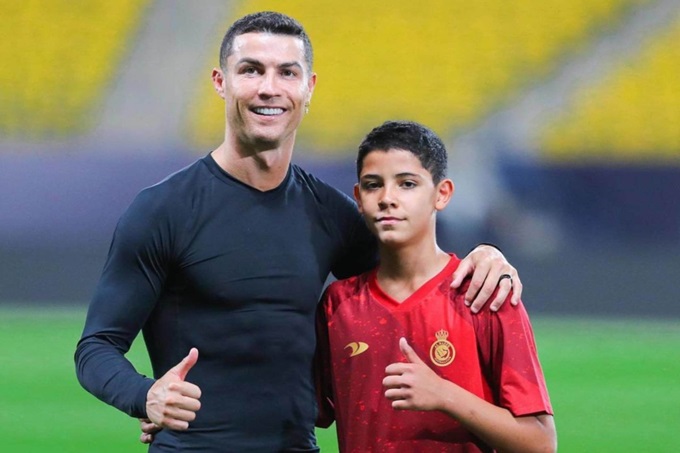 Ronaldo mơ ước được thi đấu cùng con trai