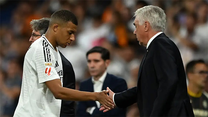 Real Madrid lên tiếng bảo vệ Mbappe hết mực