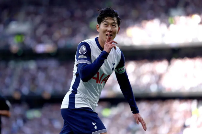 Son trở lại và lập tức ghi bàn giúp Tottenham thắng trận