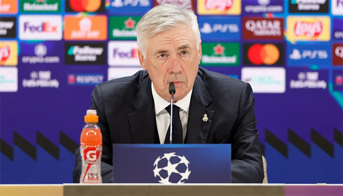 HLV Ancelotti lo lắng cho tình hình của Real