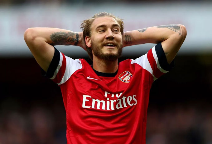 Bendtner bóp méo hình ảnh của mình