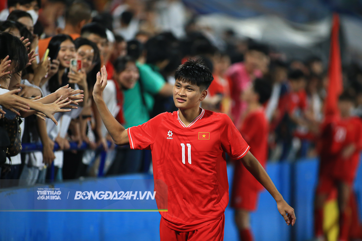 Nguyen Van Bach U17 Viet Nam vs U17 Kyrgyzstan 23/10