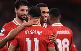 Trent Alexander-Arnold sẽ phải cạnh tranh với Mo Salah