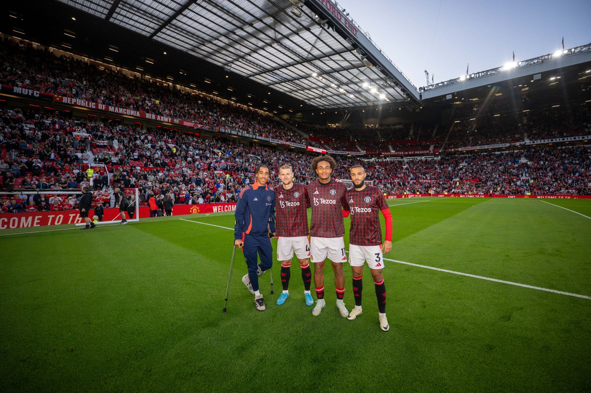 Ban hop dong He 2024 cua United truoc tran dau dau tien cua mua giai (Ash Donelon/Manchester United qua Getty Images)