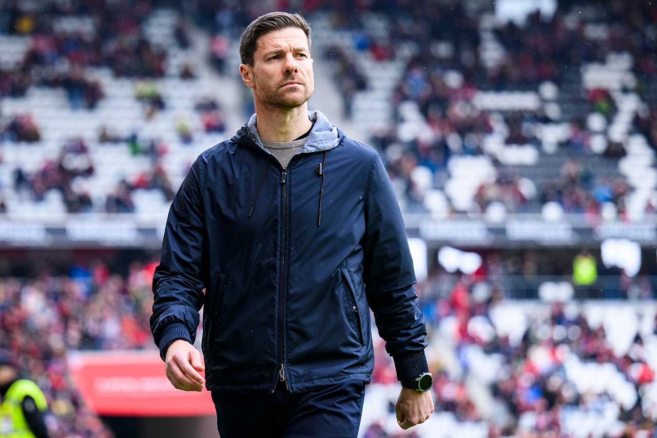 Xabi Alonso trở lại Anfield Ngày về để hồi tưởng 3