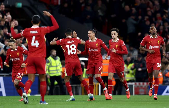 Liverpool chiếm ngôi đầu, Arne Slot vẫn thận trọng 1