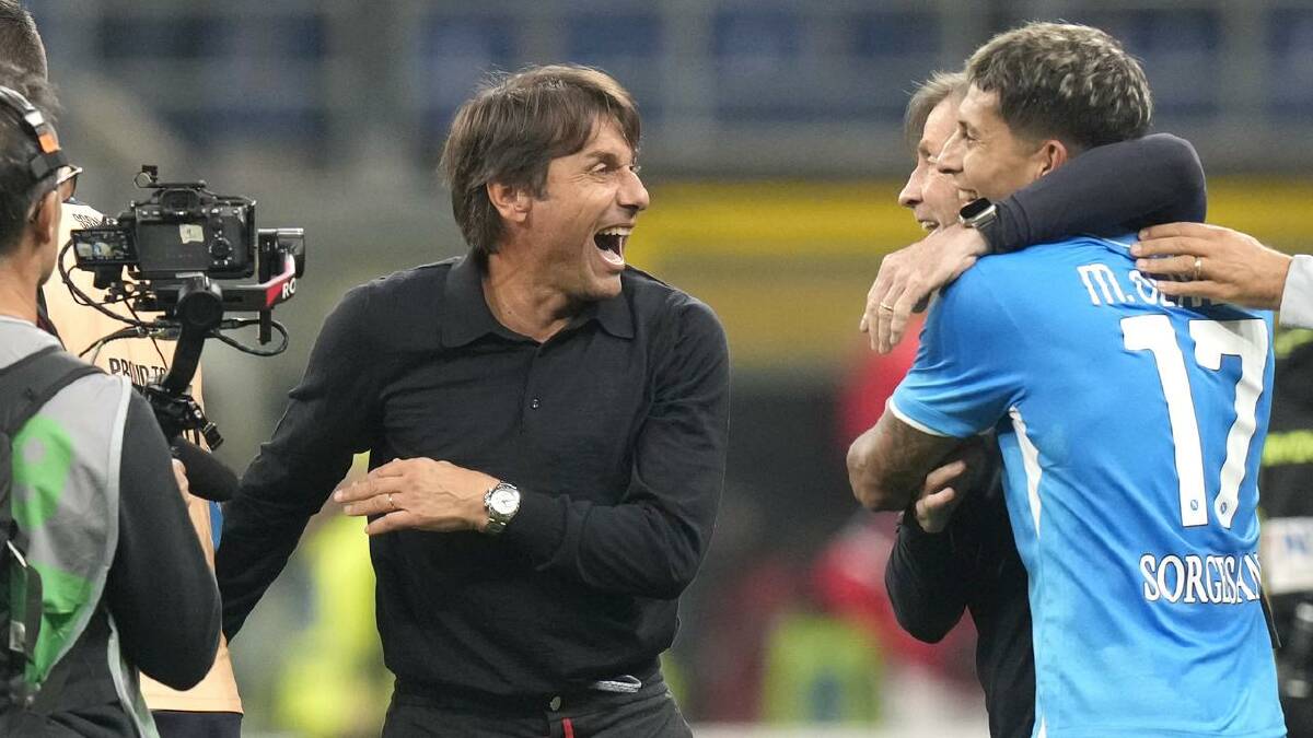 Napoli của Antonio Conte quá đáng sợ! 2