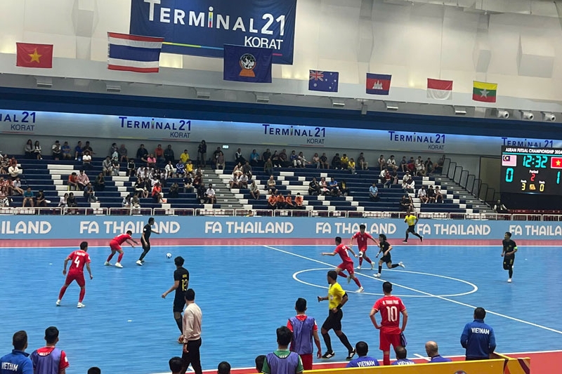 dT futsal Viet Nam thang Malaysia 2-0