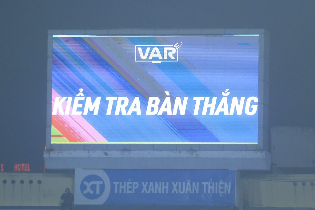 VAR phủ kín toàn bộ vòng 6 LPBank VLeague 1-202425 1