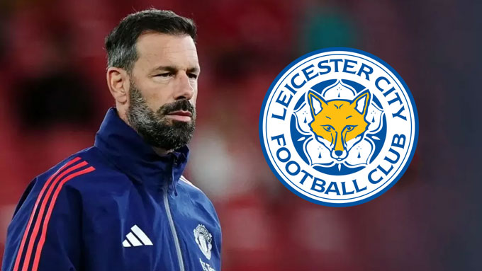 Van Nistelrooy được liên hệ dẫn dắt Leicester