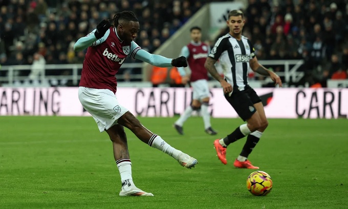 Wan-Bissaka chốt hạ chiến thắng cho West Ham