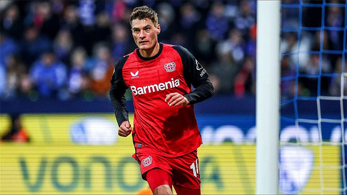 Patrik Schick lập hat-trick giúp Leverkusen tìm lại niềm vui chiến thắng