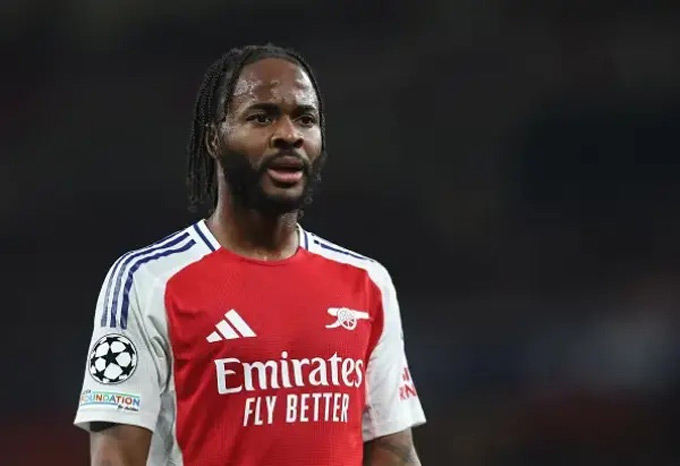 Arsenal có thể mua đứt Sterling